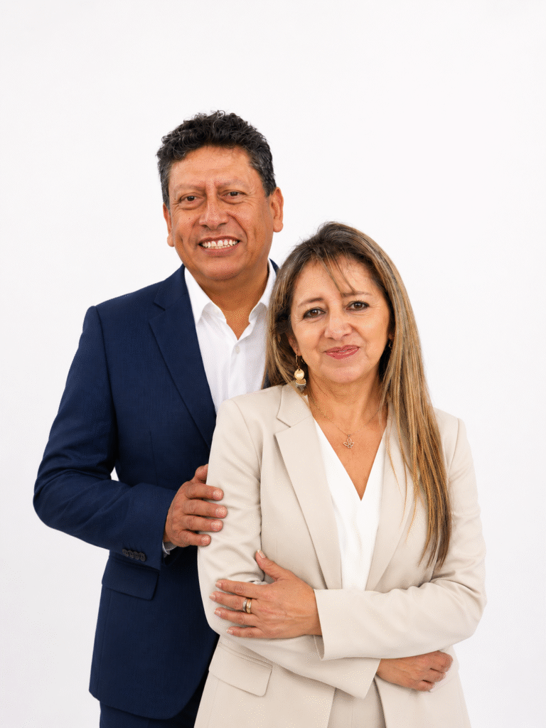 Dueños de la empresa de AS Tourism